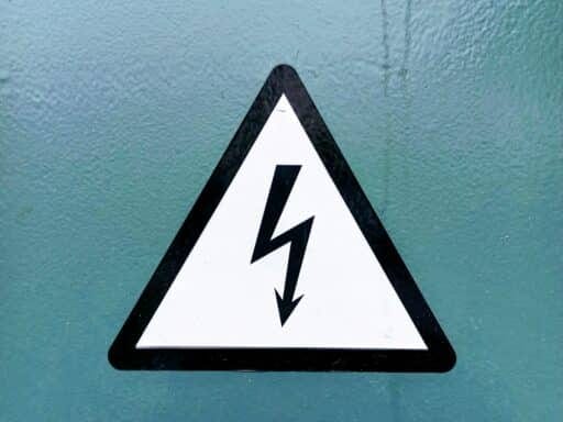 Hoe installeer je een buitenstopcontact veilig